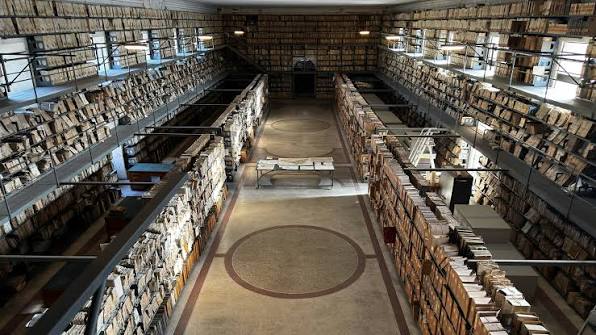 Archivio di Stato di Napoli, danno erariale da 613mila euro: invito a dedurre all’ex direttrice