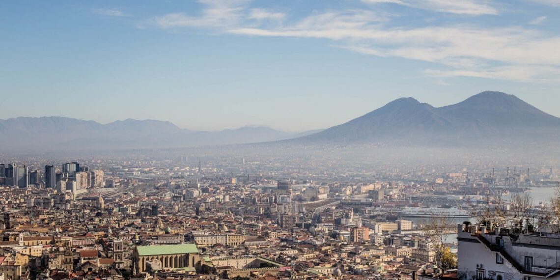Ecosistema Urbano 2026, Napoli ultima in Italia: bocciata la sostenibilità della città