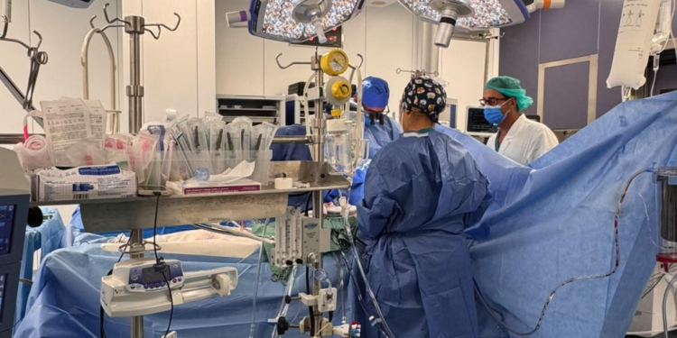 Ospedale Monaldi, nuovo trapianto di cuore salva un giovane: il reparto inaugurato è già operativo