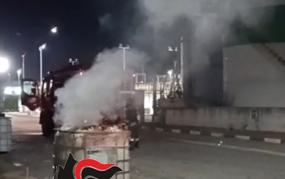 Caivano, nuovo incidente nello stabilimento di vernici: a fuoco sostanze chimiche