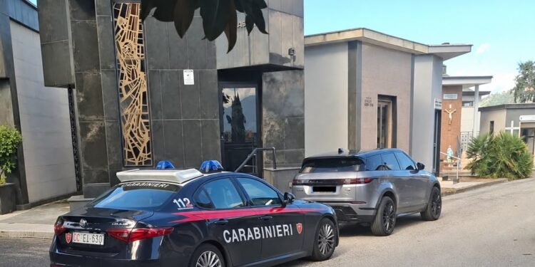 Poggiomarino, operaio di 58 anni cade da una scala al cimitero: è in coma. In Campania 61 morti sul lavoro nel 2026