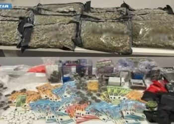 San Giovanni a Teduccio, maxi sequestro di droga: oltre 20 chili di stupefacenti, 6.300 euro in contanti e una pistola rubata