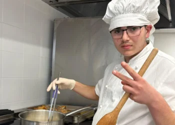 Castellammare, Emanuele Cannavale muore a 16 anni mentre va a scuola in scooter